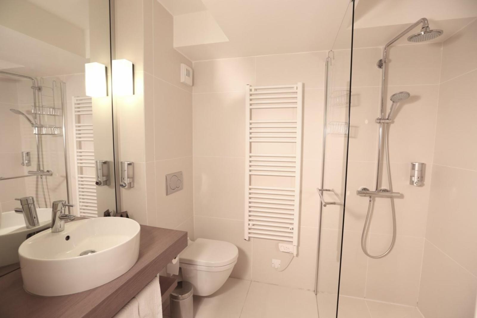 Hotel De La Plage - Hdlp 博尔马斯·莱斯·米默萨斯 外观 照片